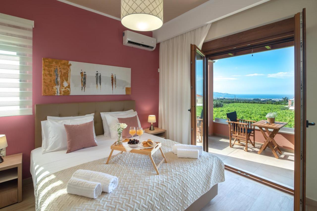 Willa Cretan Vineyard Hill 2 *